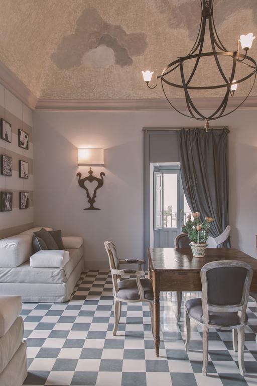 Palazzo Trigona Suites Noto Oda fotoğraf